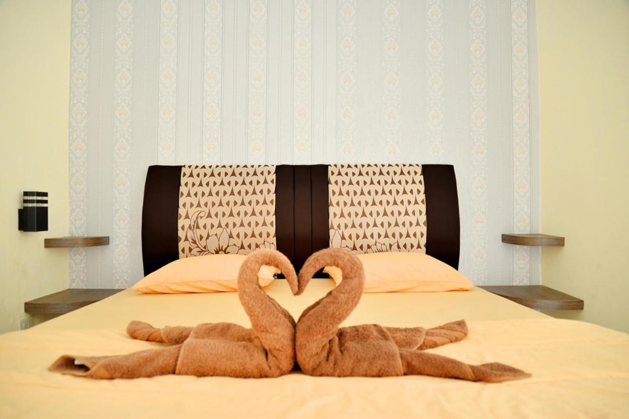 Haura Syariah Home Stay Bandar Lampung Exteriör bild