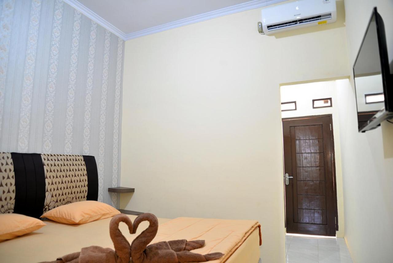 Haura Syariah Home Stay Bandar Lampung Exteriör bild